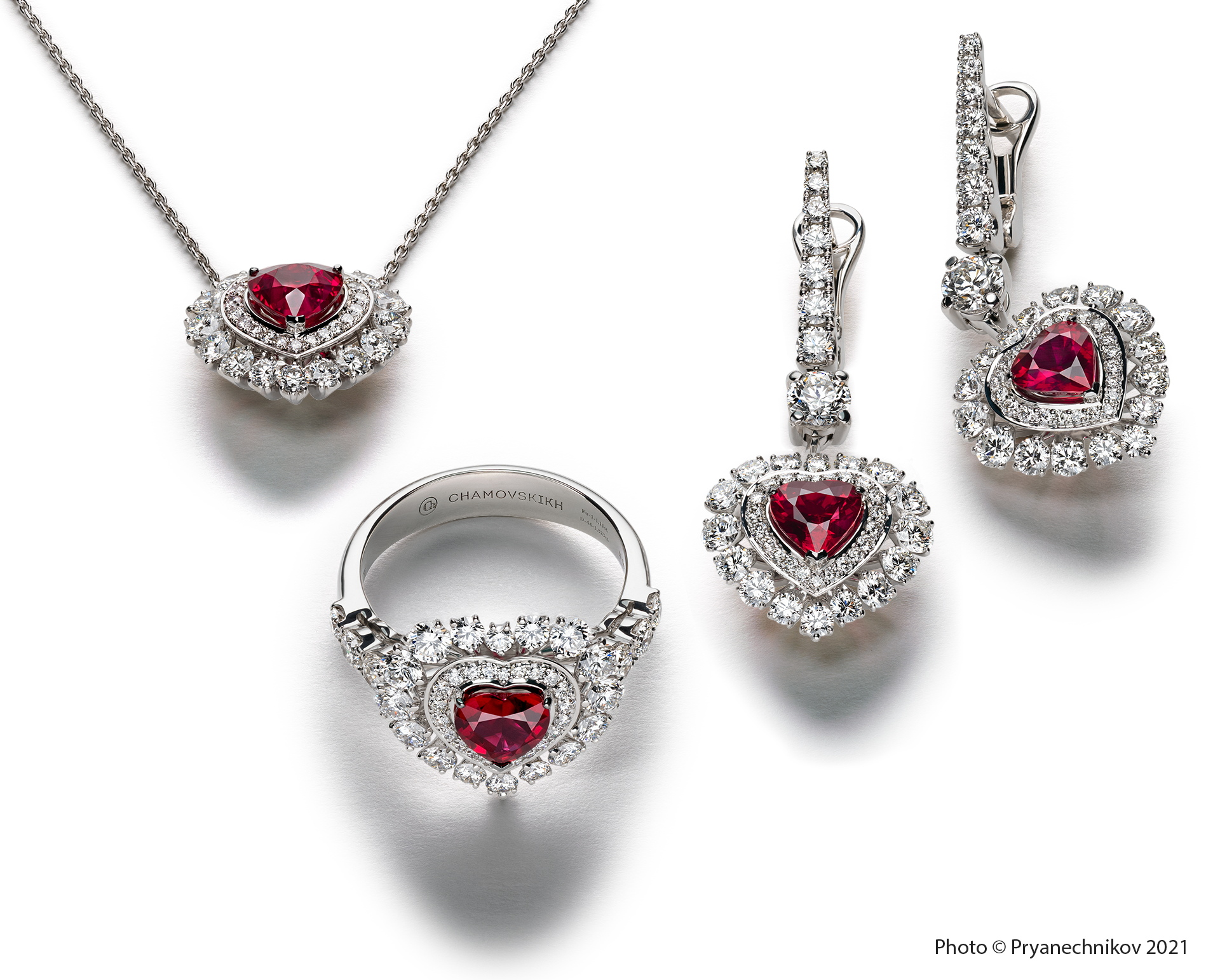 Рекламное фото ювелирных изделий и драгоценных камней. Precious Gems