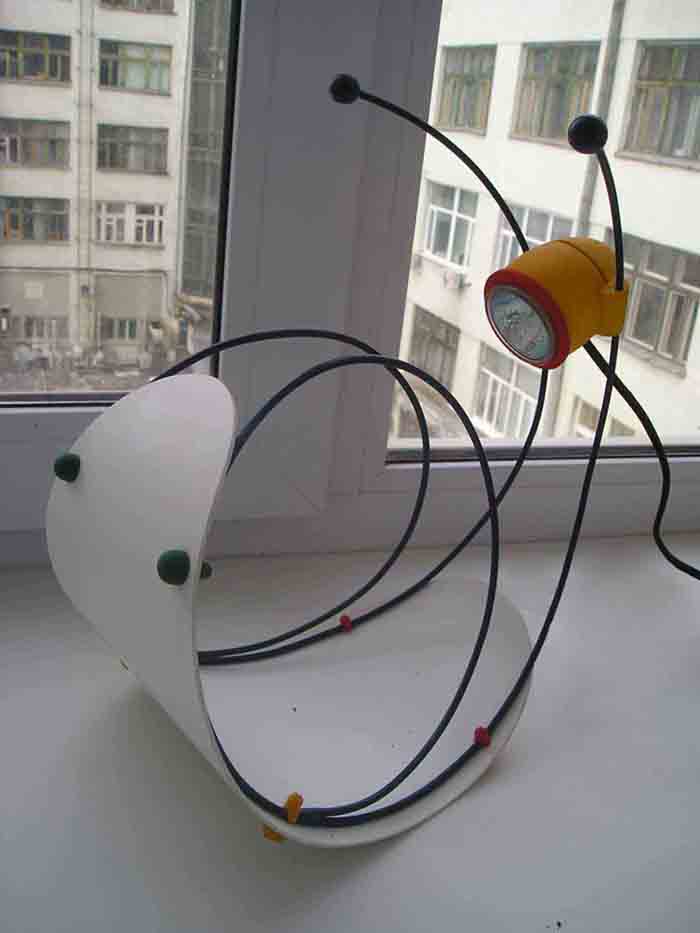 настольный галогеновый светильник (фото макета)