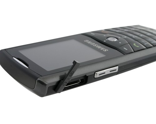 Samsung SGH-E200 Titan Gray_4