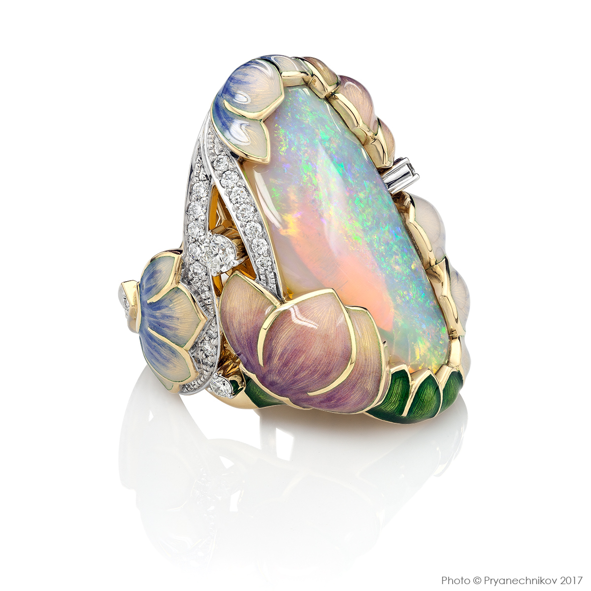 Рекламное фото ювелирных изделий и драгоценных камней. Precious Gems