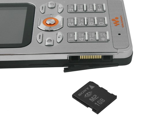 Sony Ericsson W880i Steel Silver_5