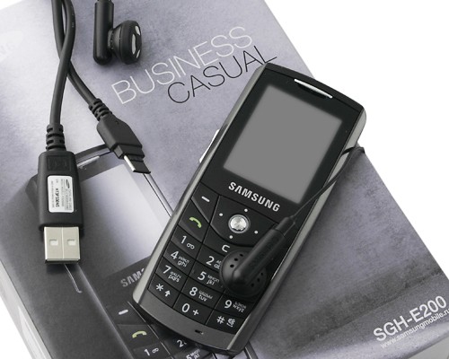 Samsung SGH-E200 Titan Gray_8