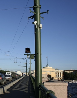 Статья - Видеонаблюдение на Дворцовом мосту (Санкт-Петербург).