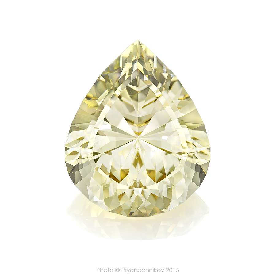 Рекламное фото Драгоценных камней Diamond Jewellery