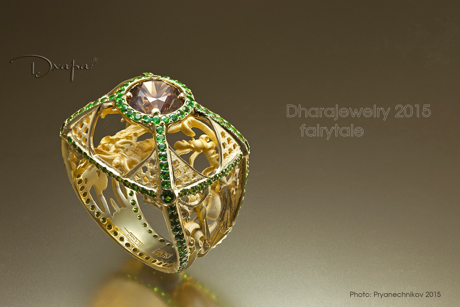 Рекламное фото ювелирных изделий. Дхара Dhara Diamond Jewellery