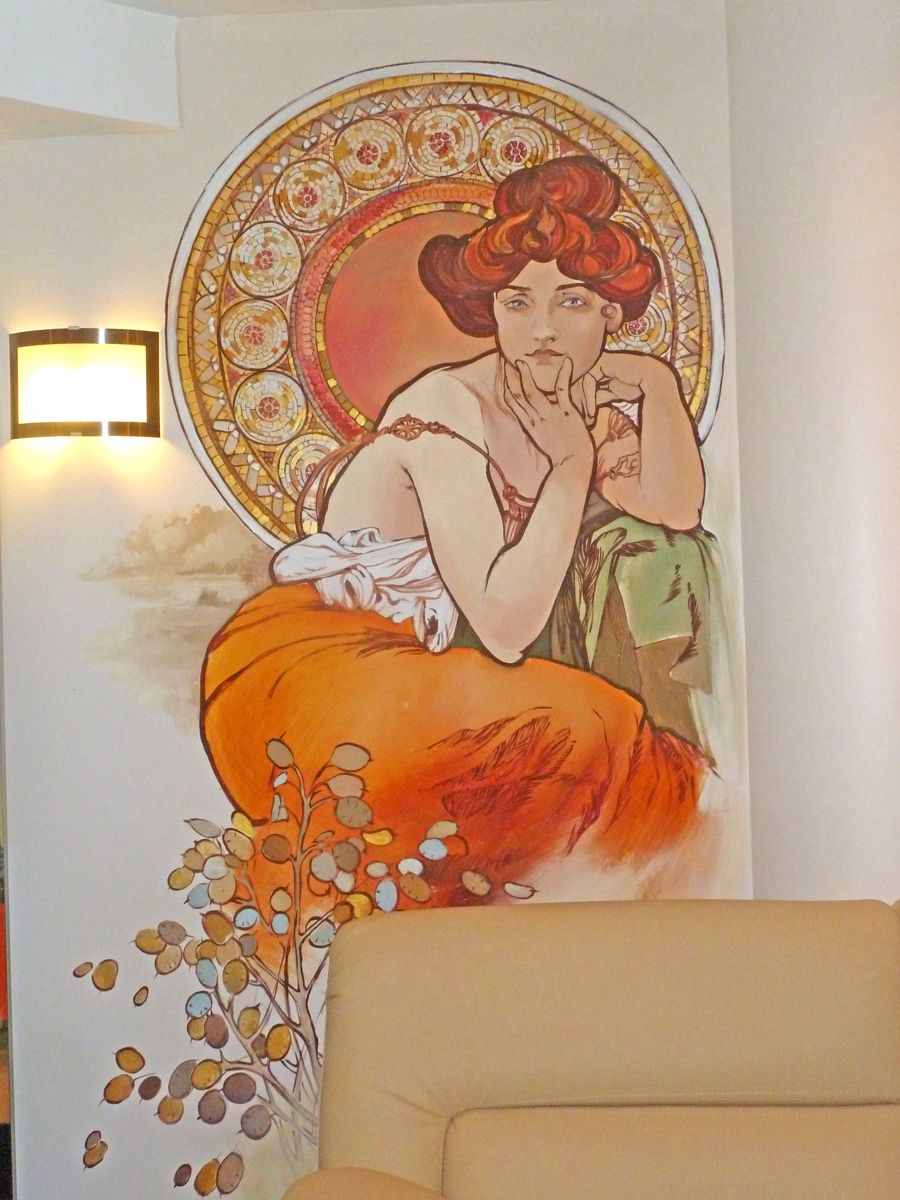 роспись стен в московском салоне