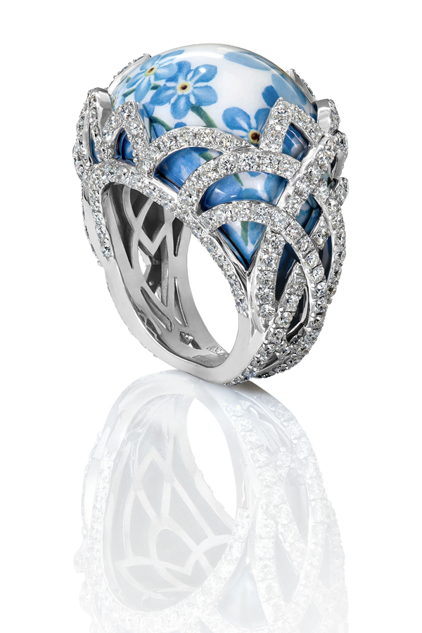 Фото ювелирных украшений с бриллиантами и эмалью. Diamond Jewelry