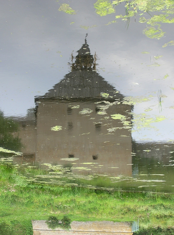 Башня, отражение