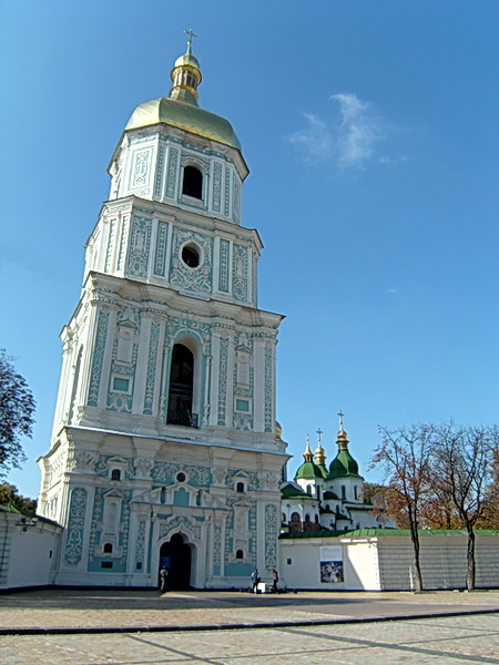 Киев. Колокольная башня Софийского собора.
