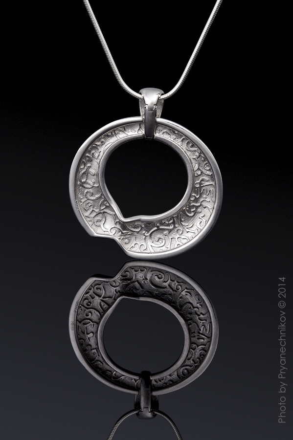 Фото ювелирных изделий из серебра с горячей эмалью. Diamond Jewellery