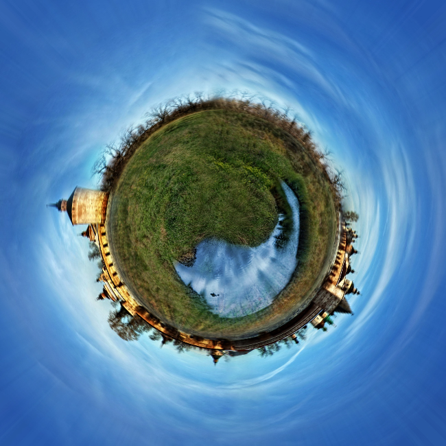 Small_planet_2